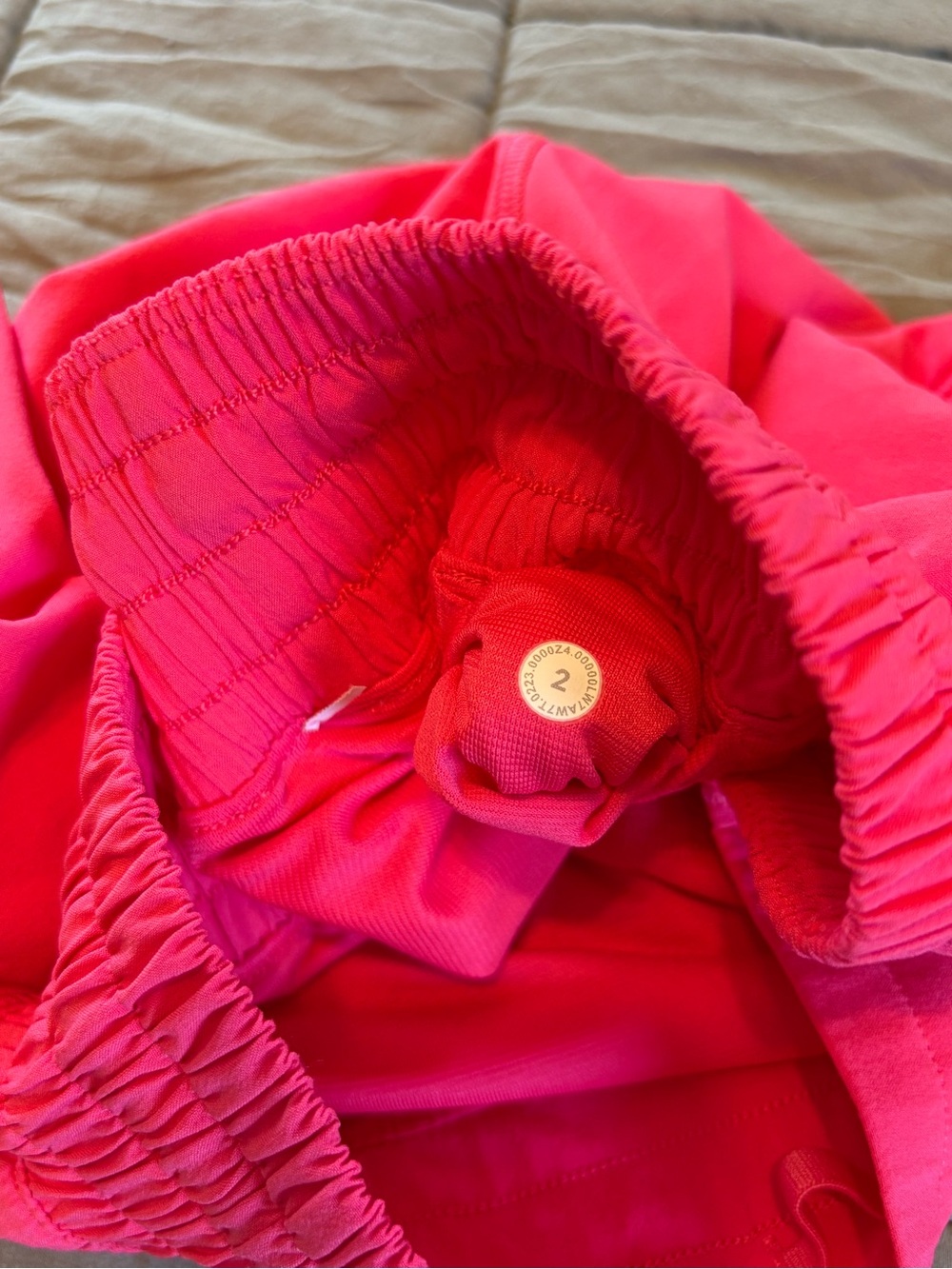 Lululemon Hotty Hot High-Rise Lined Short 4" - Lip Gloss - Picture 3 of 3